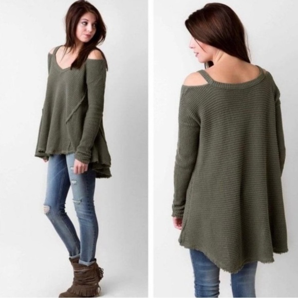 Free People Moonshiner Oversized Distressed Open Shoulder Sweater Size XS - Picture 3 of 14